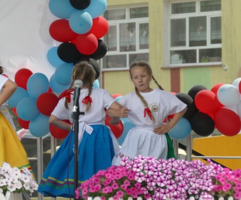 ŚWIĘTO FOLKLORU W KUROWIE. VII Ogólnopolski Przegląd Dziecięcych Zespołów Tańca Ludowego za nami