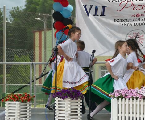 ŚWIĘTO FOLKLORU W KUROWIE. VII Ogólnopolski Przegląd Dziecięcych Zespołów Tańca Ludowego za nami