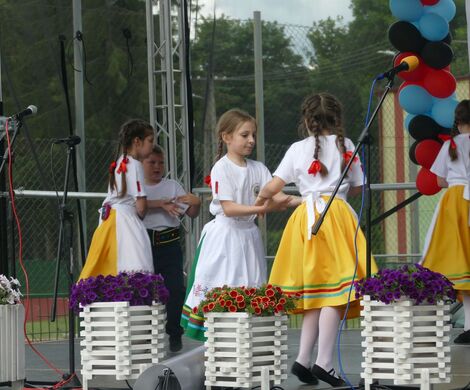 ŚWIĘTO FOLKLORU W KUROWIE. VII Ogólnopolski Przegląd Dziecięcych Zespołów Tańca Ludowego za nami