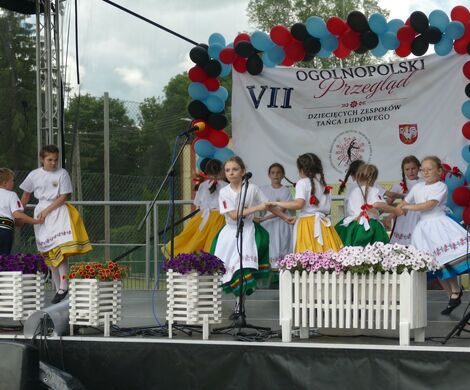 ŚWIĘTO FOLKLORU W KUROWIE. VII Ogólnopolski Przegląd Dziecięcych Zespołów Tańca Ludowego za nami