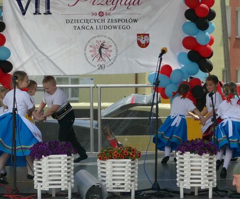 ŚWIĘTO FOLKLORU W KUROWIE. VII Ogólnopolski Przegląd Dziecięcych Zespołów Tańca Ludowego za nami
