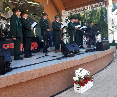 MYŚLIWSKI ZESPÓŁ WOKALNY „WADERA” OTRZYMAŁ PIERWSZE MIEJSCE NA VI FESTIWALU ANTONIAŃSKIM W RADECZNICY!